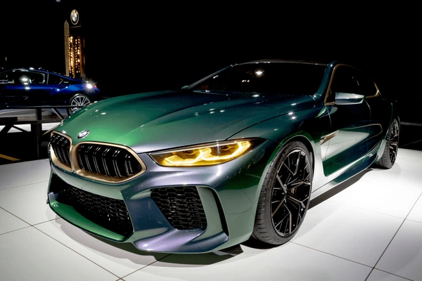 BMW M8